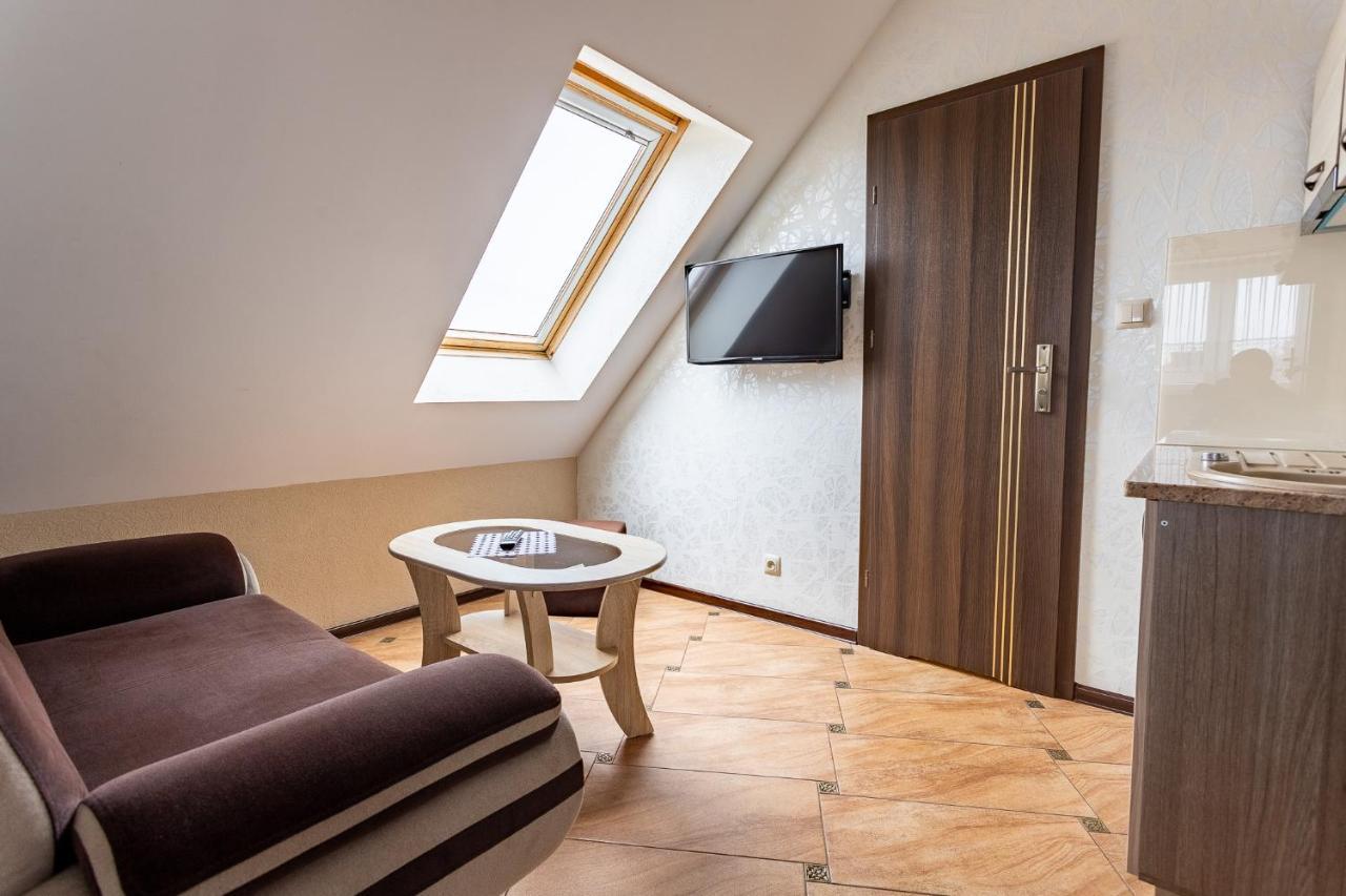 Pokoje Goscinne Katarzyna Kur Dębki Exterior foto